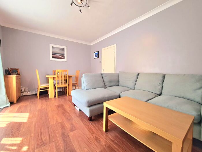 2 Bedroom Flat To Rent In Crown Court, Bromley, BR2