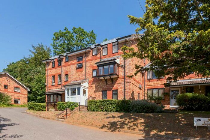 1 Bedroom Apartment To Rent In Peperharow Road, Godalming, GU7