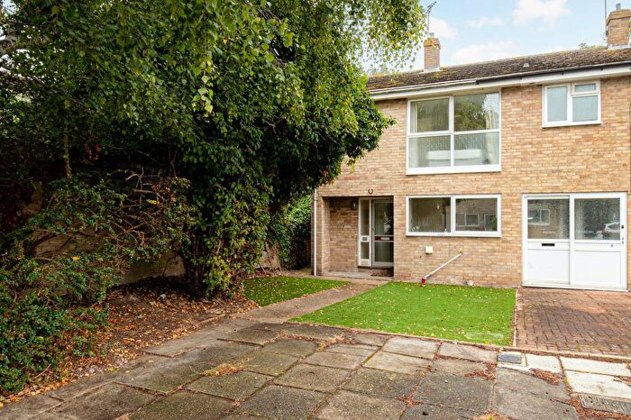 5 Bedroom Semi-Detached House To Rent In St. Michaels Place, Canterbury, CT2