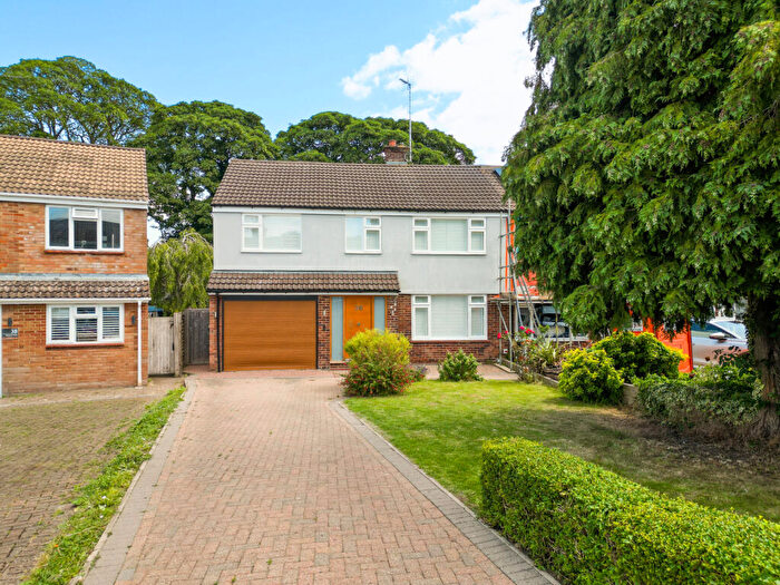 5 Bedroom Semi-Detached House For Sale In Nathaniel Walk, Tring, HP23