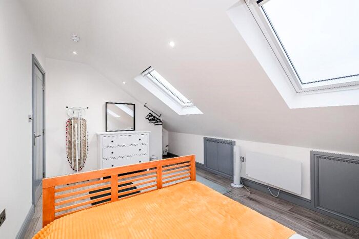 1 Bedroom Flat To Rent In St. Barnabas Road, Woodford Green, Essex, IG8