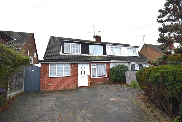 4 Bedroom Chalet To Rent In Banyard Way, Rochford, SS4