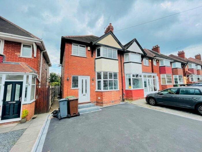 3 Bedroom Semi-Detached House To Rent In Hardwick Road, Olton, Solihull, B92