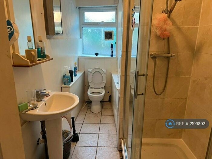 2 Bedroom Terraced House To Rent In Ilkeston Road, Nottingham, NG7