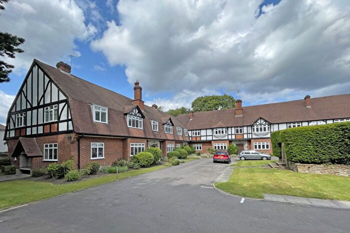 2 Bedroom Flat To Rent In Holman Court, Church Street, Epsom, Surrey, KT17