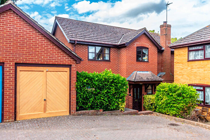 4 Bedroom Detached House For Sale In Wymington Park, Rushden, NN10