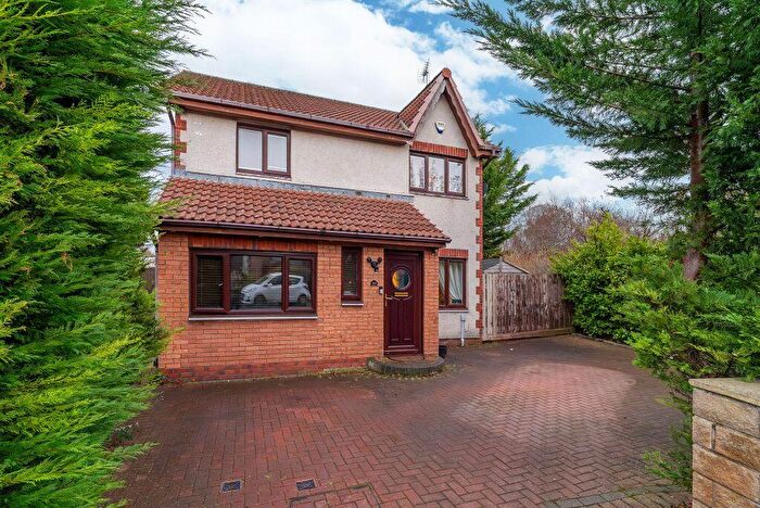 4 Bedroom Detached House For Sale In Guardwell Crescent, Edinburgh, EH17