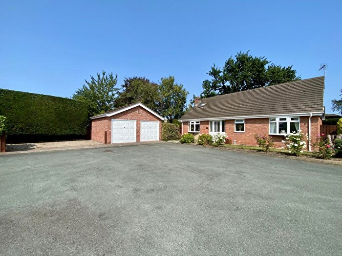 4 Bedroom Detached House For Sale In Plemstall Close, Chester, CH2
