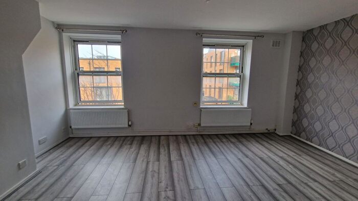 2 Bedroom Flat To Rent In Bilberry House, Watts Grove, London, E3