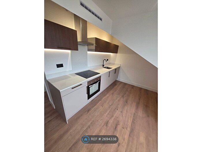 1 Bedroom Flat To Rent In Netherlands Court Eaton Road, Sutton, SM2