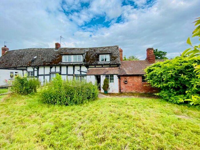 3 Bedroom Semi-Detached House For Sale In Ashperton, HR8