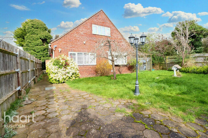 2 Bedroom Detached House For Sale In Sussex Place, Rushden, NN10