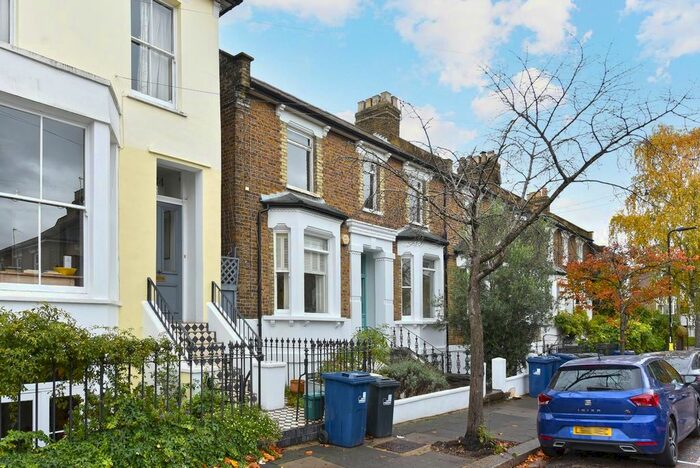 1 Bedroom Flat To Rent In Shakespeare Road, Acton, London, W3