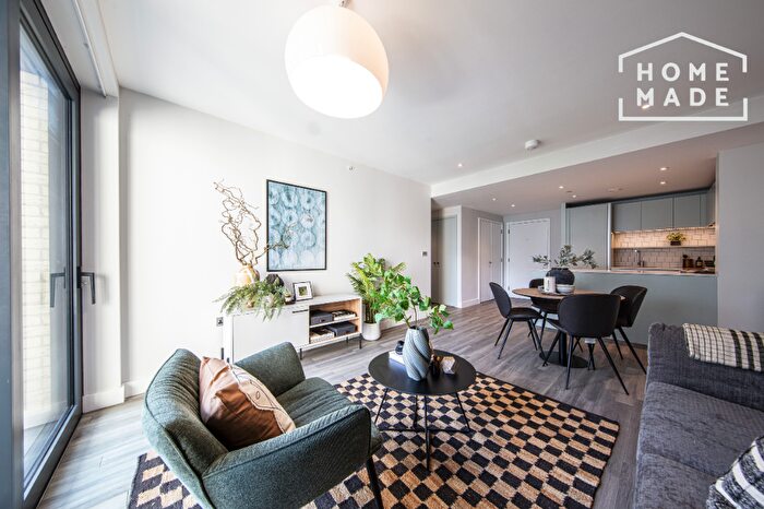 2 Bedroom Flat To Rent In Alameda, HA9