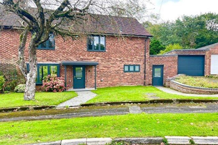 4 Bedroom Semi-Detached House To Rent In Park Crescent, Warrington, WA4