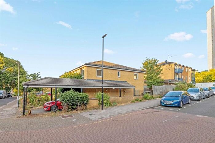 4 Bedroom End Of Terrace House For Sale In Gorman Road, Woolwich, SE18
