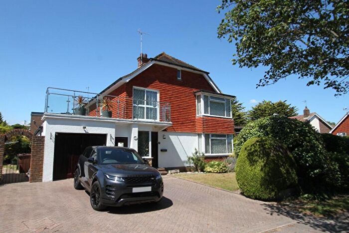 3 Bedroom Detached House For Sale In Upper Kings Drive, Eastbourne, BN20