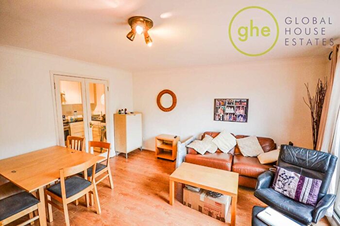 1 Bedroom Flat To Rent In Lockesfiled Place, Isle Of Dogs, London, E14