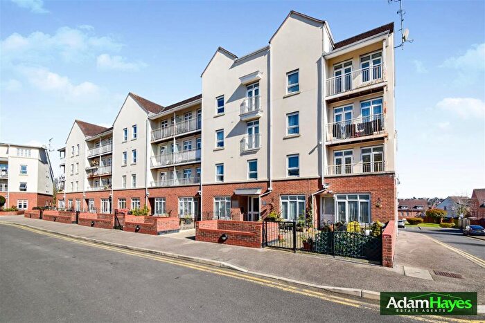 1 Bedroom Apartment To Rent In Magdalene Gardens, Whetstone, N20