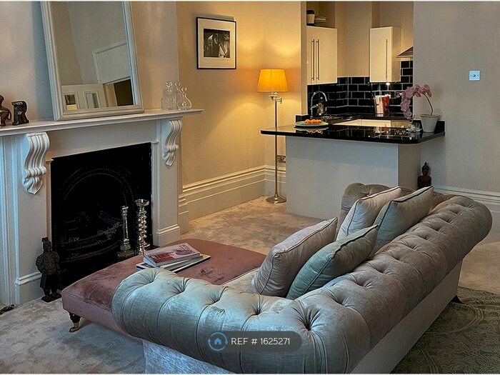 2 Bedroom Flat To Rent In Finborough Road, London, SW10