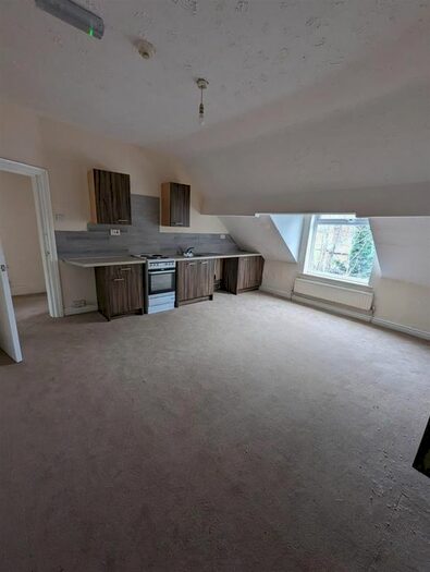 1 Bedroom Flat To Rent In Lichfield Road, Walsall, WS4