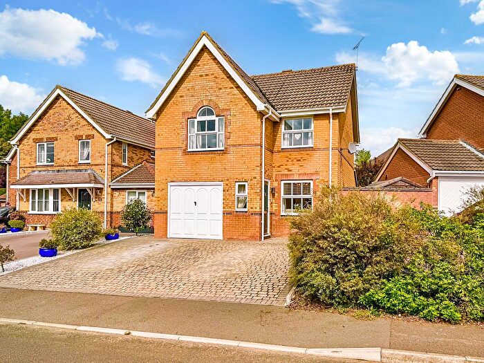 3 Bedroom Detached House For Sale In Harris Close, Brackley, NN13