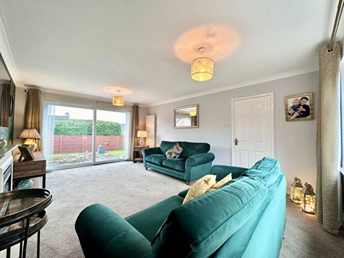 4 Bedroom Detached House For Sale In Grassholme Drive, Offerton, Stockport, SK2