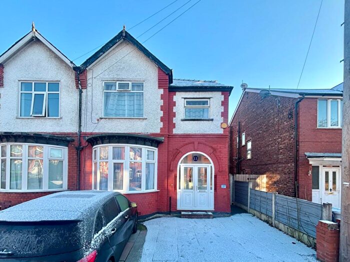 4 Bedroom Semi Detached House For Sale In Barlow Road, Stretford, M32