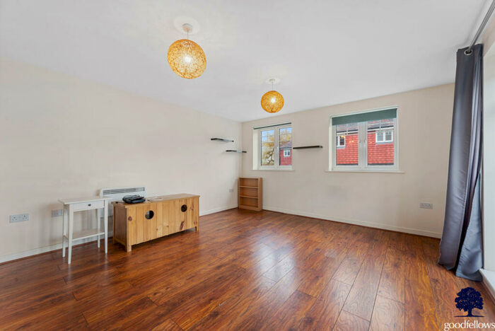 2 Bedroom Apartment To Rent In Schoolgate Drive, Morden, Surrey, SM4