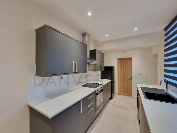 4 Bedroom Terraced House To Rent In Ullswater Street, Leicester, LE2