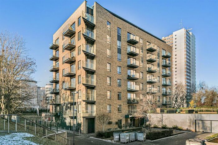 2 Bedroom Flat To Rent In Heritage Place, Brentford, TW8