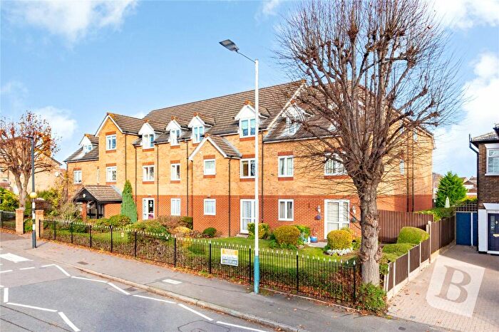 1 Bedroom Apartment For Sale In Junction Road, Romford, RM1