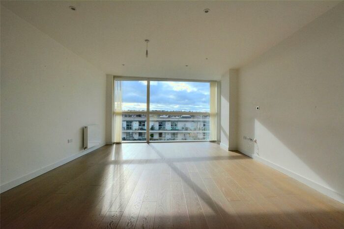 3 Bedroom Flat To Rent In Granite Apartments, River Gardens Walk, London, SE10