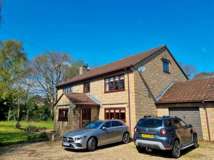 4 Bedroom Detached House To Rent In Lodge Lane, Nailsea, BS48