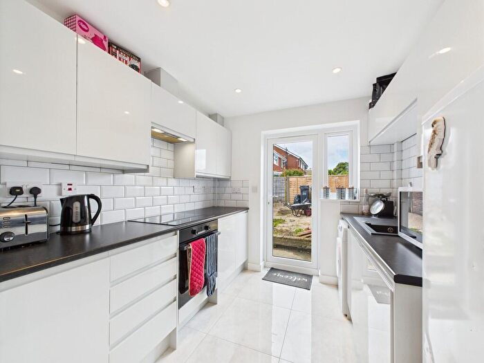 3 Bedroom End Of Terrace House To Rent In Salvington Road, Worthing, BN13