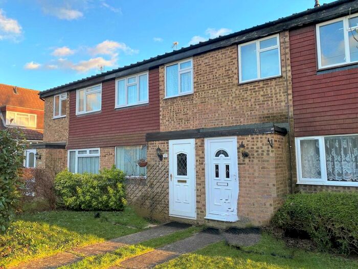 2 Bedroom Terraced House To Rent In Palmers Close, Maidenhead, SL6
