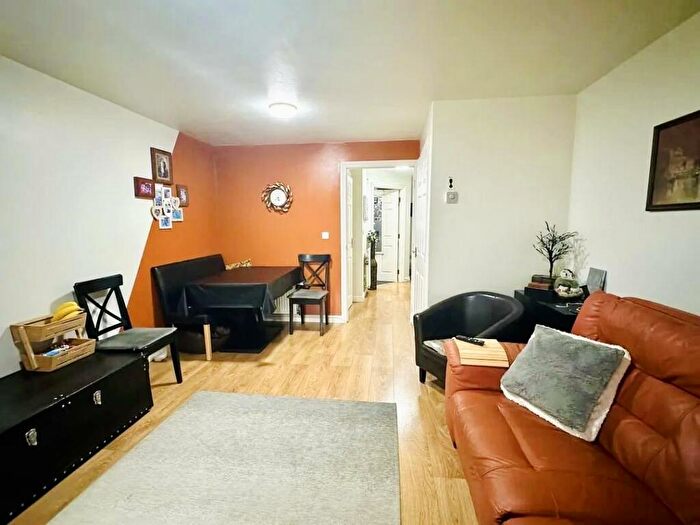 4 Bedroom Terraced House To Rent In Keepers Gate, Birmingham, B37
