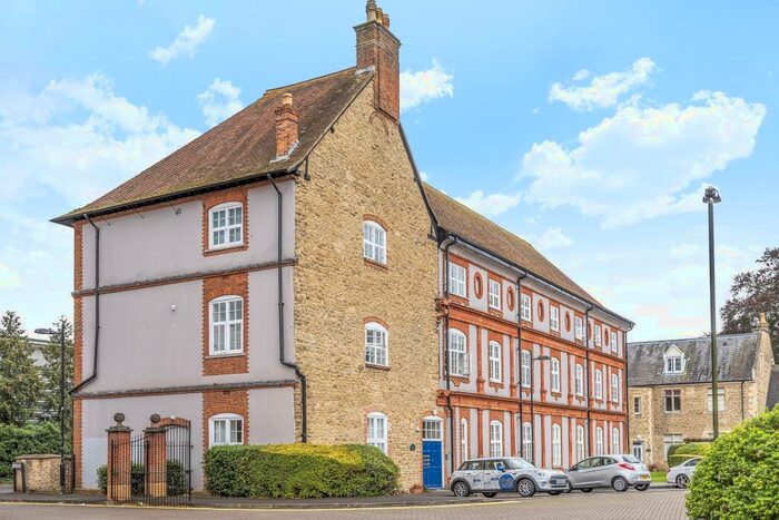 3 Bedroom Apartment To Rent In Cowley, Hmo Ready Sharers, OX4