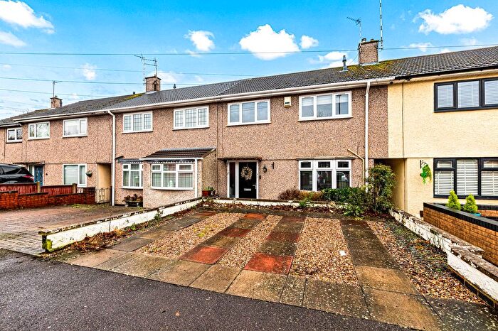 3 Bedroom Town House For Sale In Queensferry Parade, Leicester, LE2