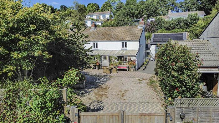 4 Bedroom Semi-Detached House For Sale In Bathpool, Launceston, PL15