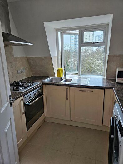 2 Bedroom Flat To Rent In St. Stephens Road, Enfield, EN3