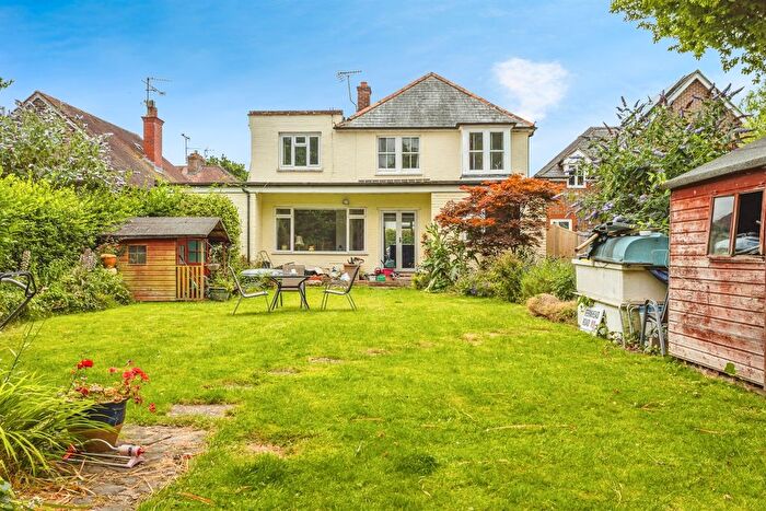 5 Bedroom Detached House For Sale In Littlehaven Lane, Horsham, RH12