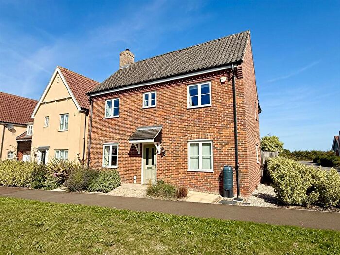 4 Bedroom Detached House For Sale In Wilson Road, Stalham, NR12