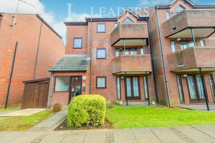 1 Bedroom Apartment To Rent In Ashtree Court, AL1
