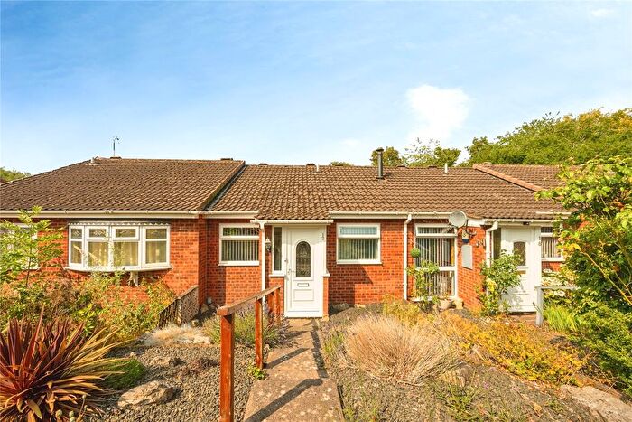 2 Bedroom Bungalow For Sale In Hughes Close, Woodloes Park, Warwick, CV34
