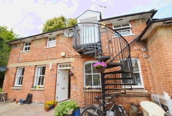 1 Bedroom Flat To Rent In Flat, A Redlands Road, RG1