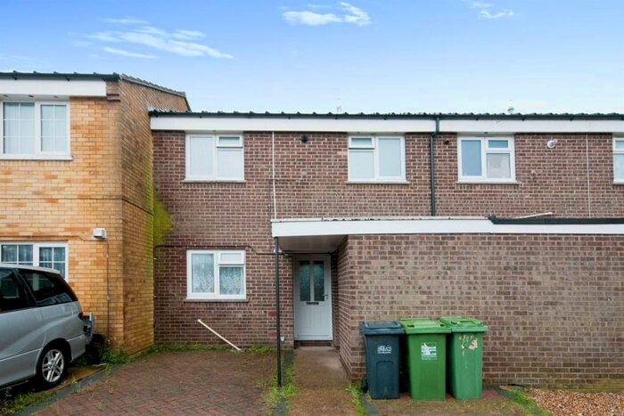 3 Bedroom Terraced House For Sale In Mulberry Close, Eastbourne, BN22