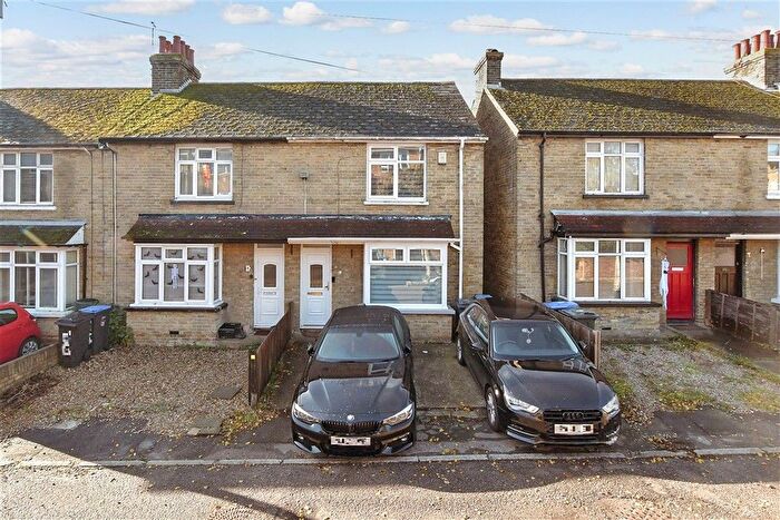 2 Bedroom End Terrace House For Sale In Poplar Road, Broadstairs, Kent, CT10