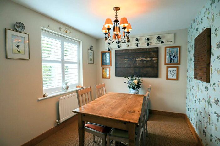 4 Bedroom Detached House For Sale In Aintree Avenue, Barleythorpe, Oakham, LE15