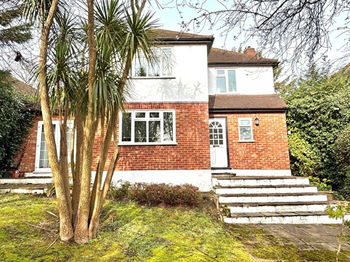 4 Bedroom Detached House For Sale In Mount Lee, Egham, Surrey, TW20